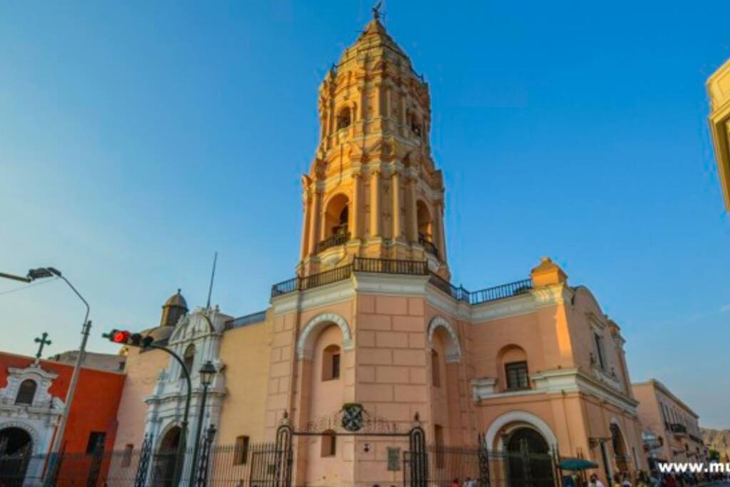 Apartamento Frente Al Palacio Gobierno Daire Lima Dış mekan fotoğraf